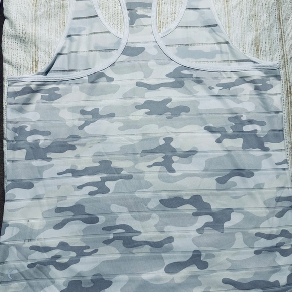 Zyia white camo Havana tank size M nwot - Picture 5 of 5